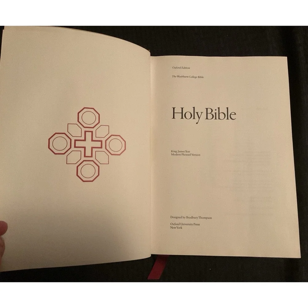 The Washburn College Holy Bible‎ Oxford University Press, Copyright 1979
